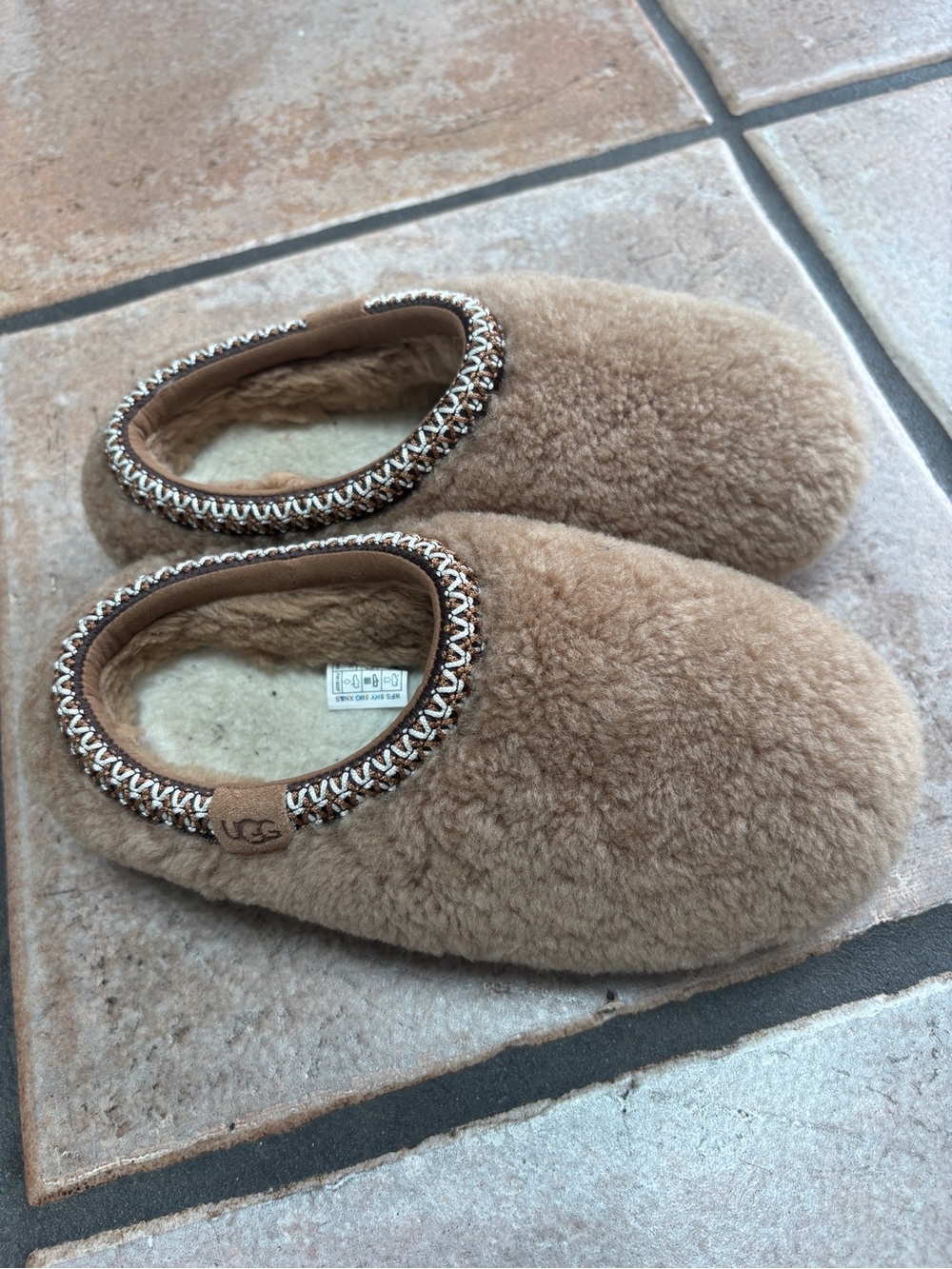 UGG Big Girls Sheepskin Slip-On Slippers — Chestnut Brown Tasman Maxi Curly